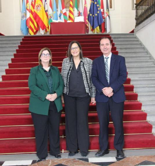 La directora del CEPC y la presidenta de la Corte Interamericana de Derechos Humanos impulsan un convenio de colaboración